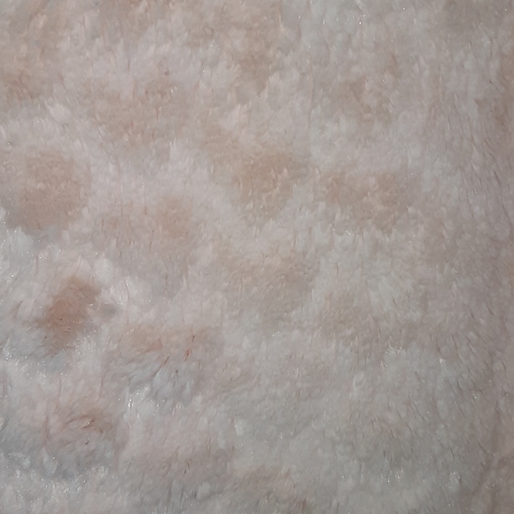 Fuzzy pink crewneck - Picture 2 of 3